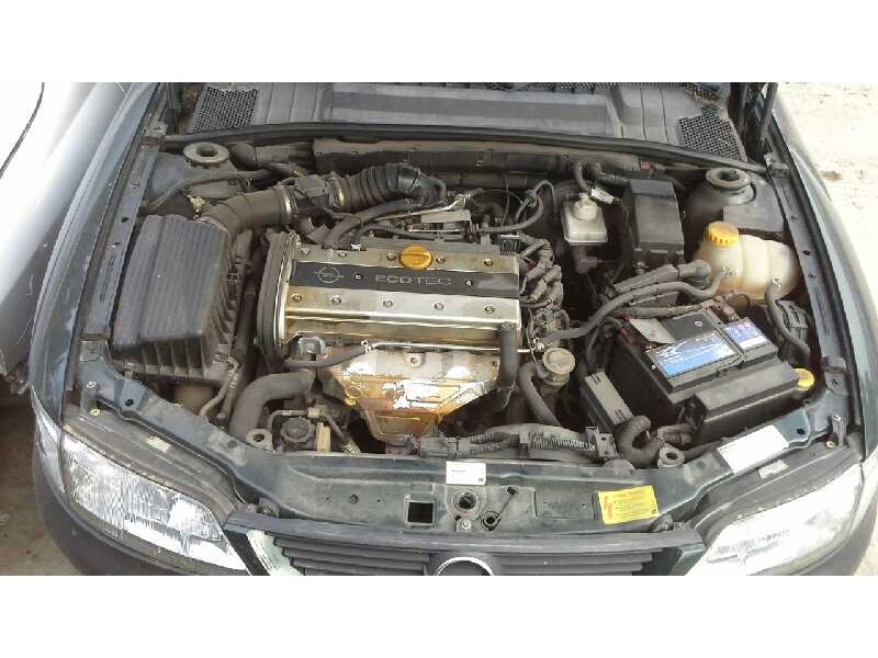opel vectra b berlina del año 1998