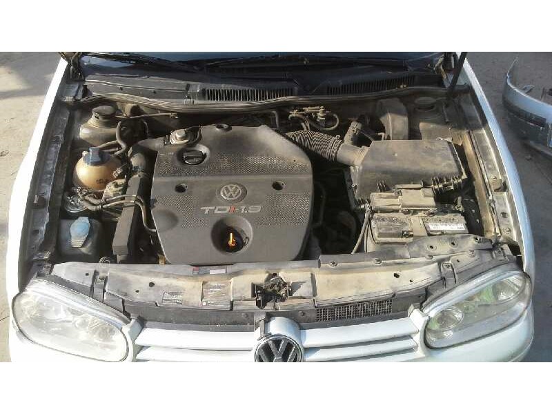 volkswagen golf iv berlina (1j1) del año 2000