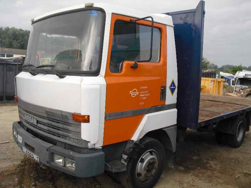 nissan l-80.09 del año 1990