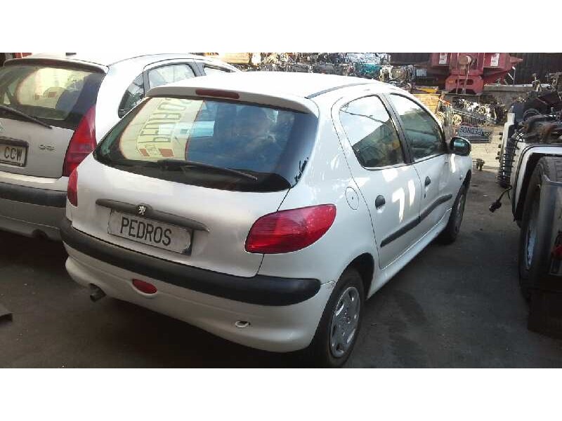 peugeot 206 berlina del año 1999