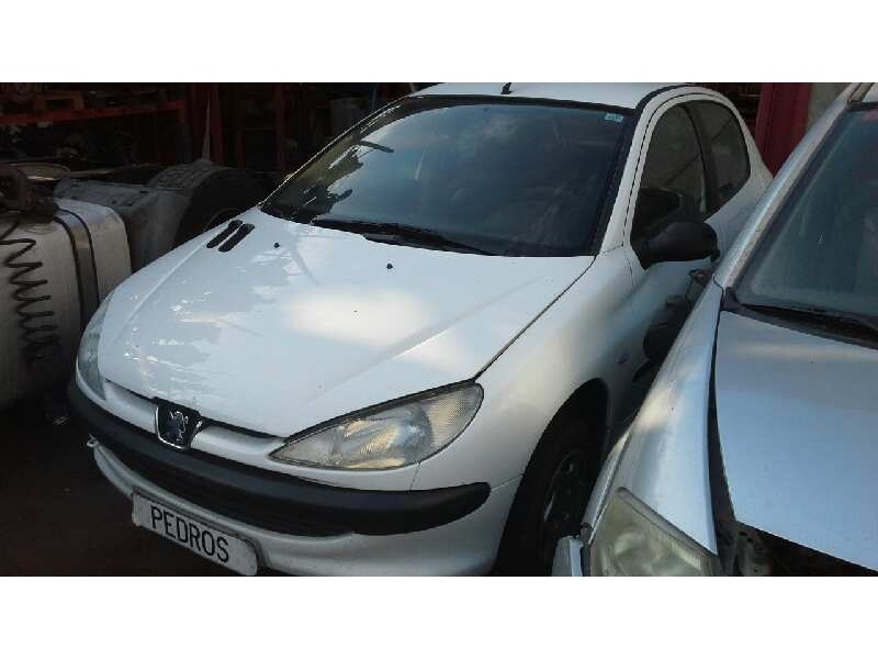 peugeot 206 berlina del año 1999
