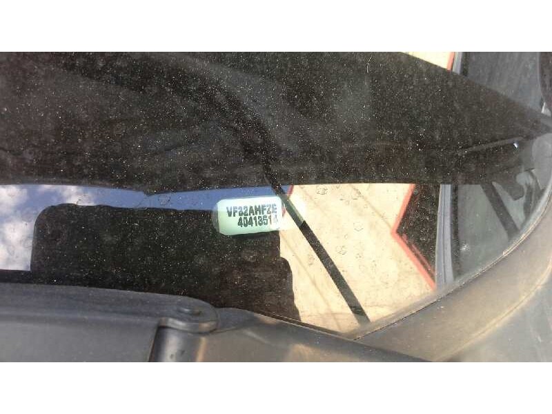 peugeot 206 berlina del año 1999