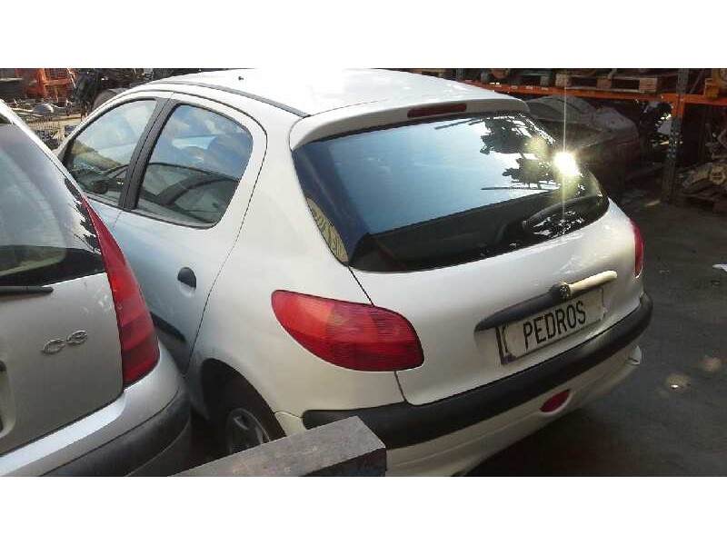 peugeot 206 berlina del año 1999