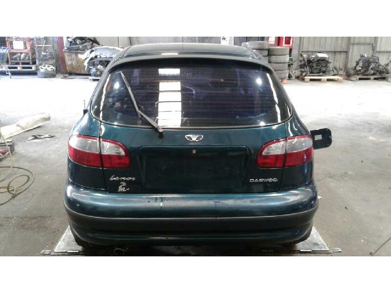 daewoo lanos del año 2000