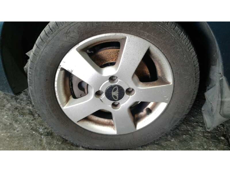 daewoo lanos del año 2000