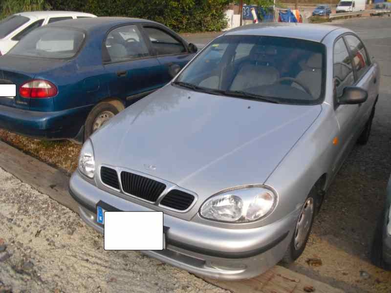 daewoo lanos del año 2000