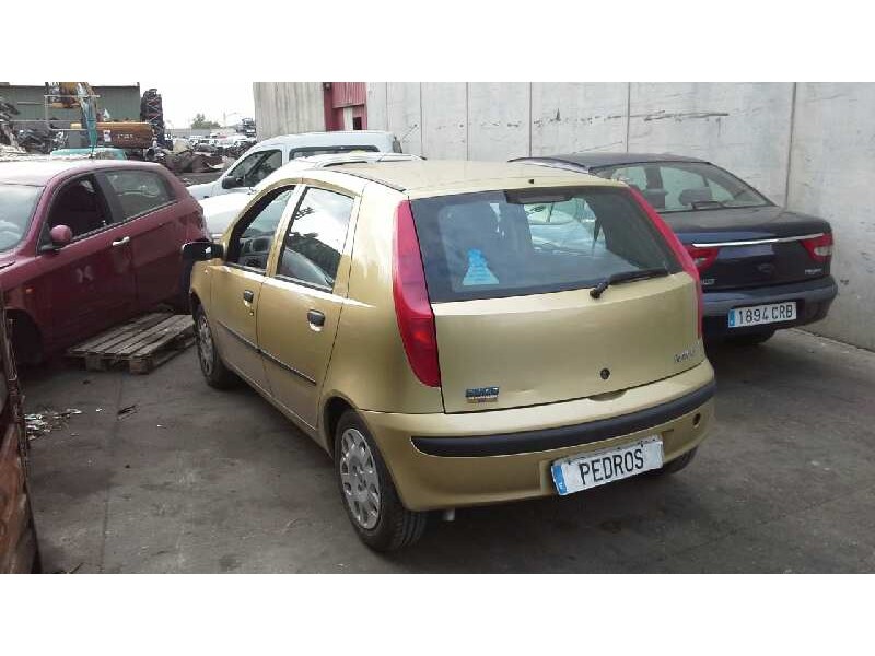 fiat punto berlina (188) del año 2000