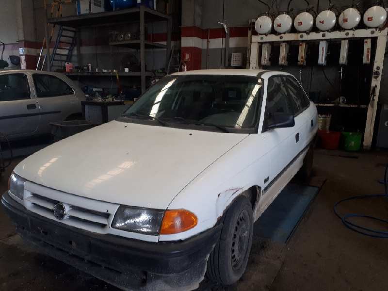 opel astra f berlina del año 1994