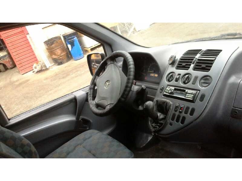 mercedes-benz vito (w638) caja cerrada del año 2000