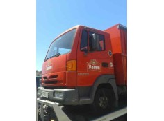 nissan atleon del año 2000