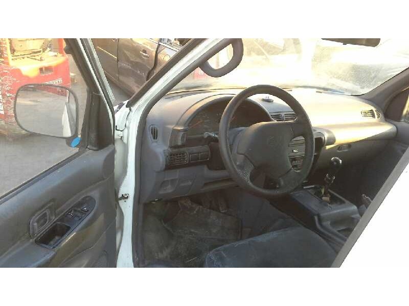 nissan vanette cargo del año 2000