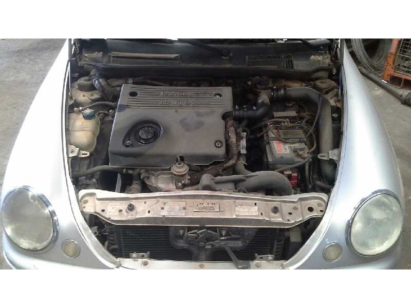 lancia lybra station wagon del año 2000