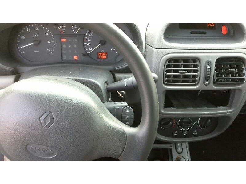 renault clio ii fase i (b/cbo) del año 2000