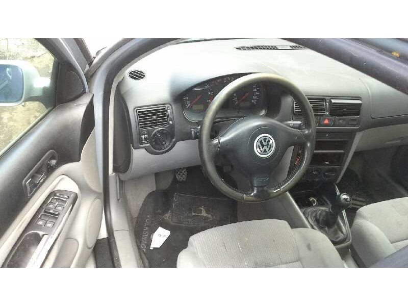 volkswagen golf iv berlina (1j1) del año 2000