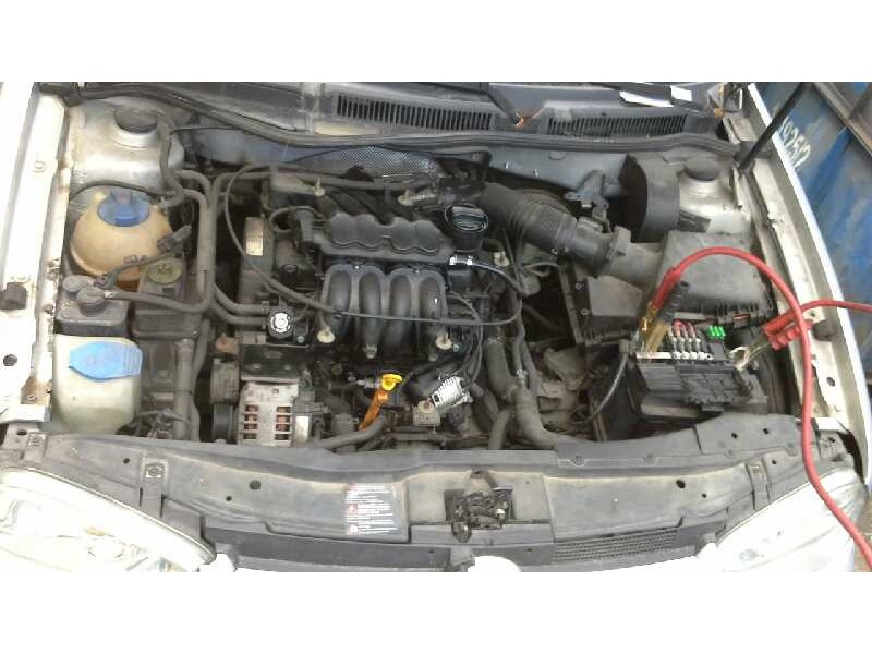 volkswagen golf iv berlina (1j1) del año 2000