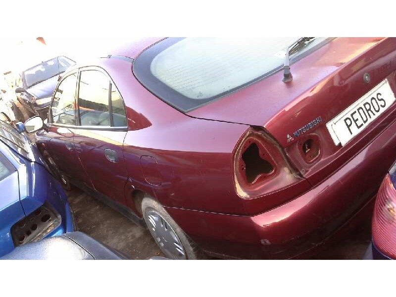 mitsubishi carisma berlina 5 (da0)1995) del año 1996