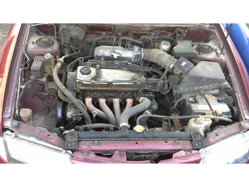 mitsubishi carisma berlina 5 (da0)1995) del año 1996