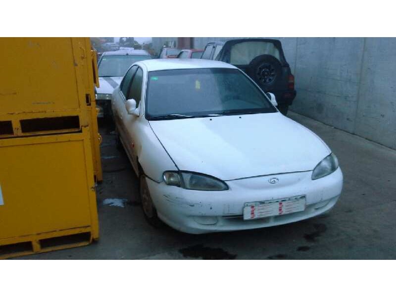 hyundai lantra berlina (rd) del año 1998