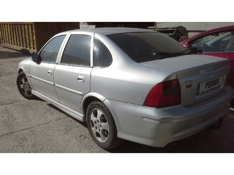 opel vectra b berlina del año 1999