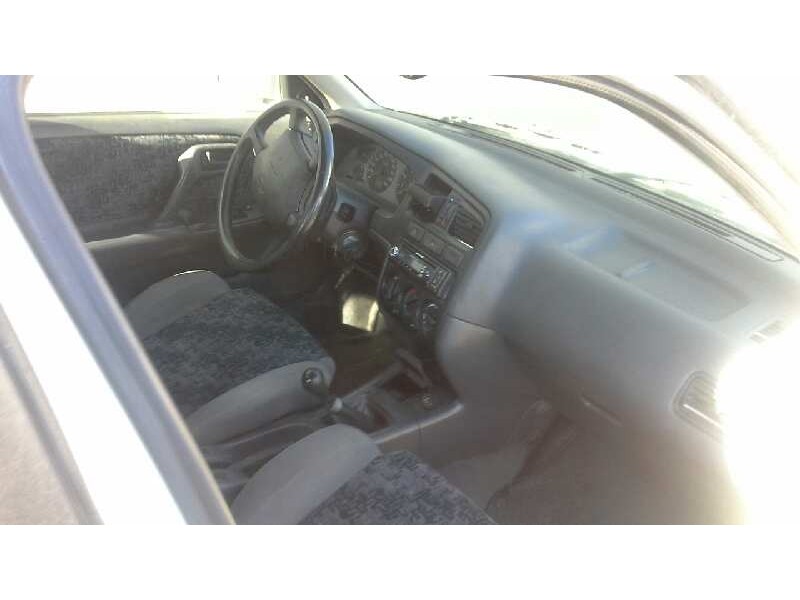 nissan primera berlina (p11) del año 1997