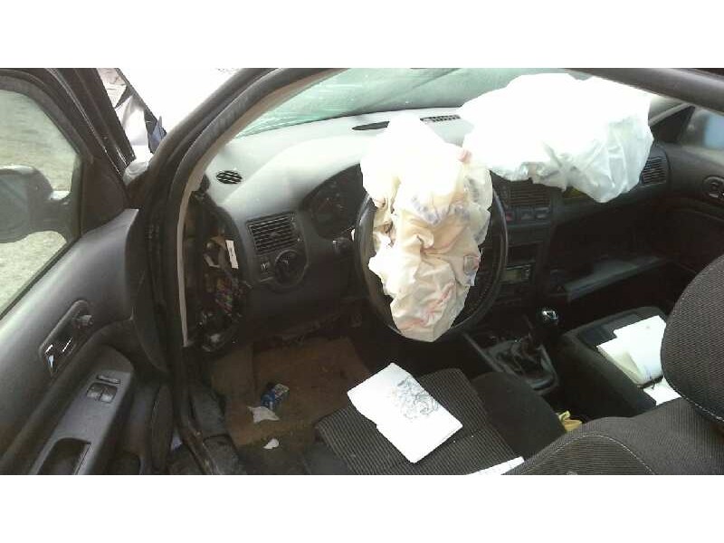 volkswagen golf iv berlina (1j1) del año 1999