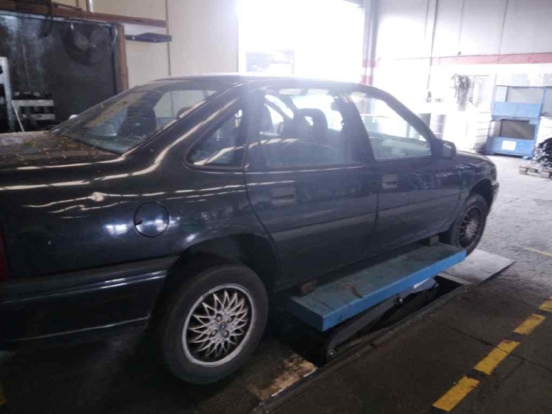 opel vectra a del año 1994