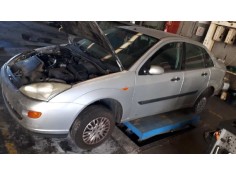 ford focus berlina (cak) del año 2000
