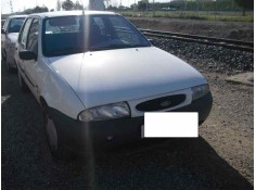 ford fiesta berlina del año 1995