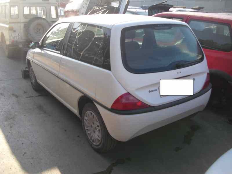 lancia lancia y del año 2000