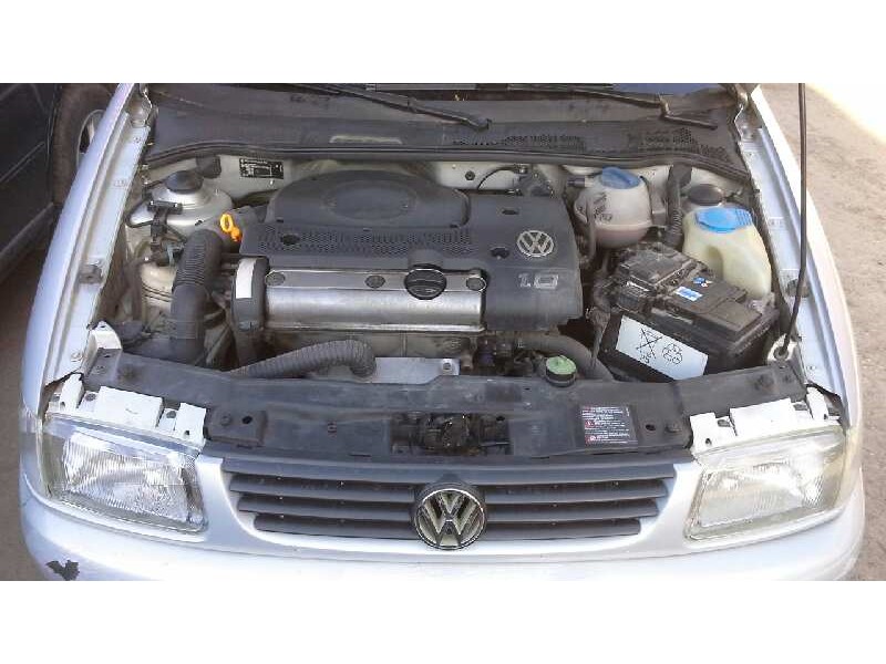 volkswagen polo berlina (6n1) del año 1999