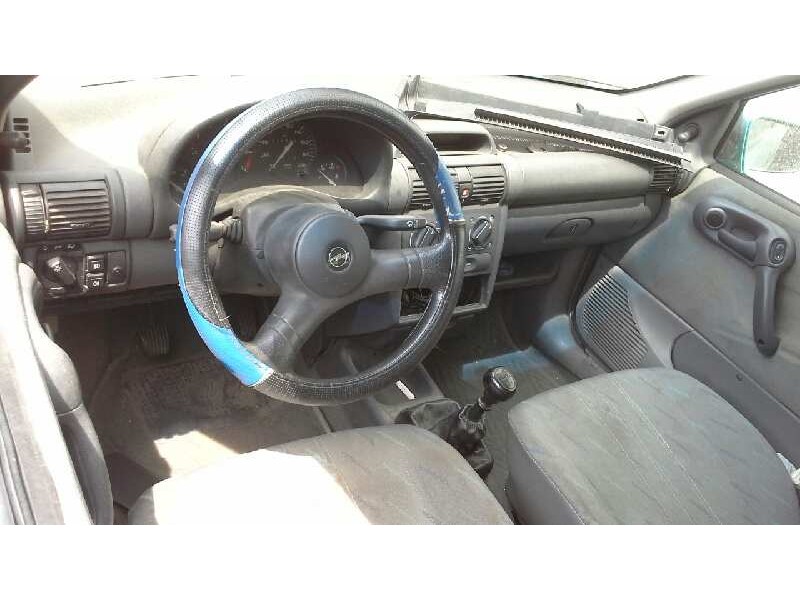 opel corsa b del año 1993