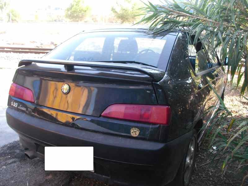 alfa romeo 146 del año 1999