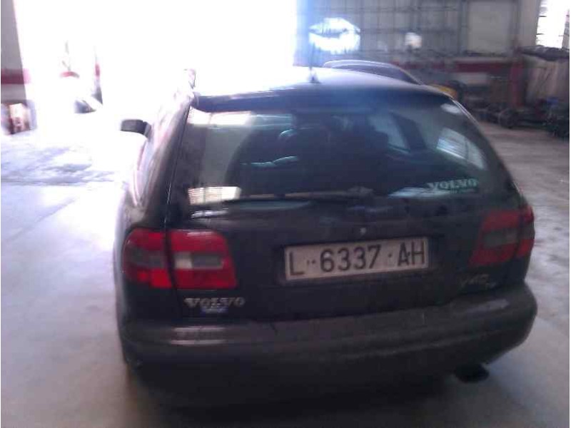 volvo v40 familiar del año 1997