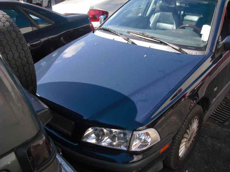 volvo s40 berlina del año 2000