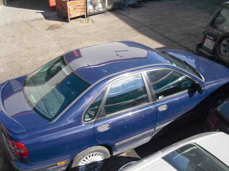 volvo s40 berlina del año 2000