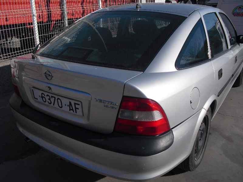opel vectra b berlina del año 1999