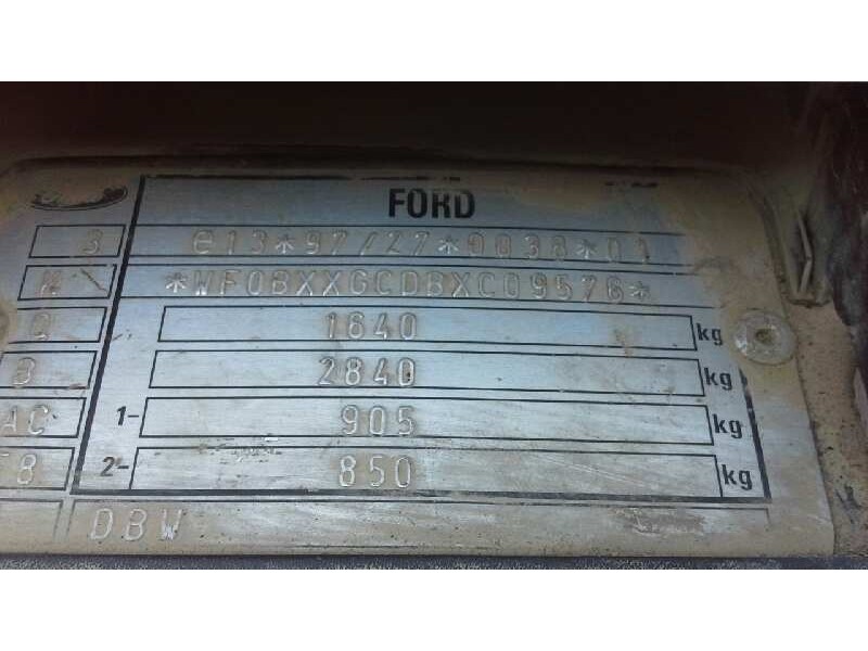 ford focus berlina (cak) del año 1999