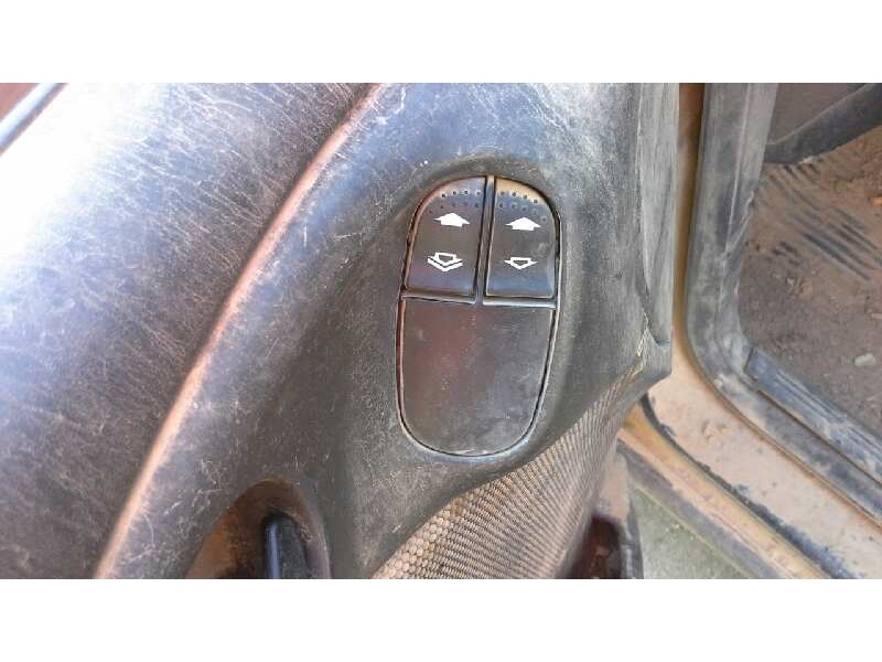 ford focus berlina (cak) del año 1999