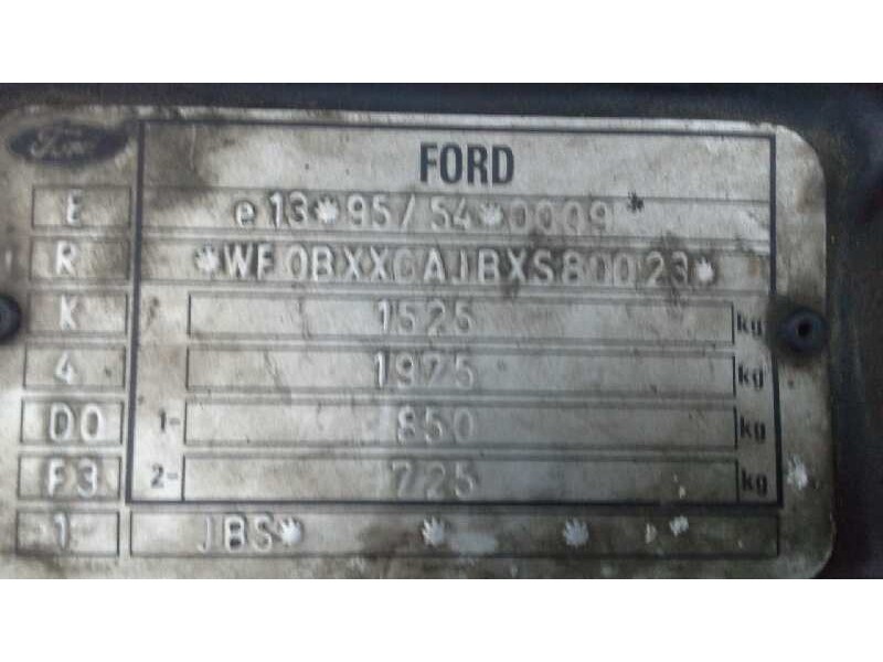 ford fiesta berlina (dx) del año 1999