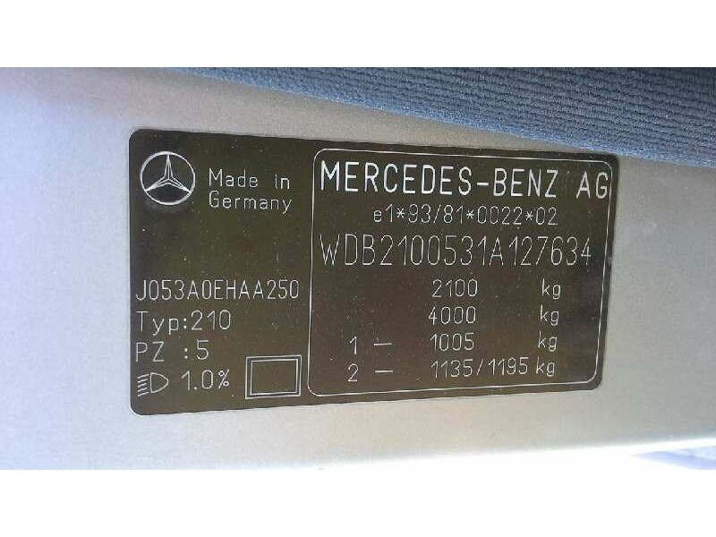 mercedes-benz clase e (w210) berlina del año 1996