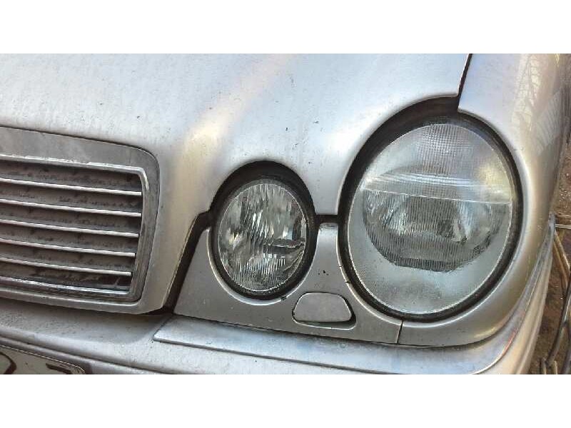 mercedes-benz clase e (w210) berlina del año 1996