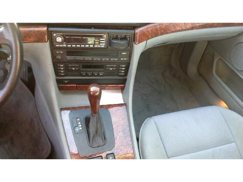 bmw serie 7 (e38) del año 1999