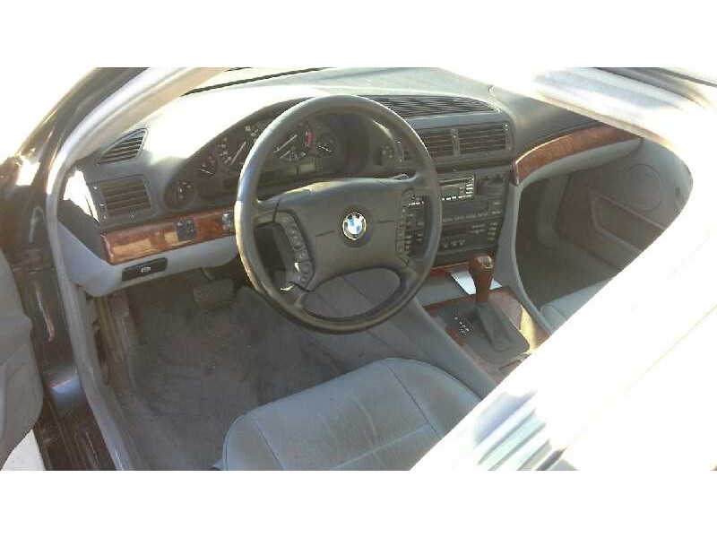 bmw serie 7 (e38) del año 1999