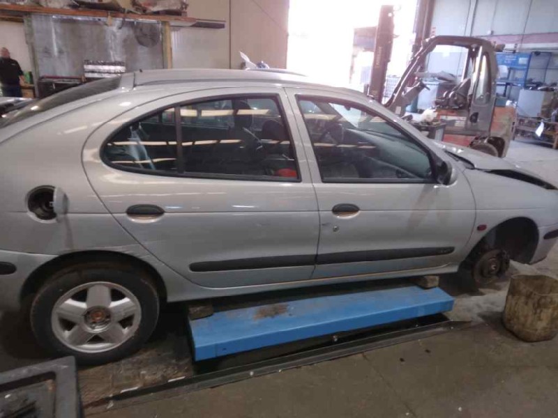 renault megane i fase 2 berlina (ba0) del año 1999