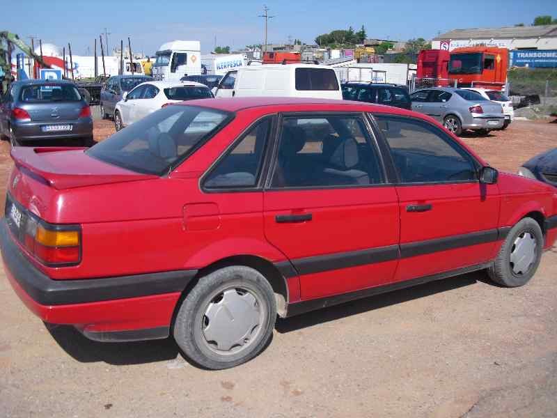 volkswagen passat berlina (312) del año 1988