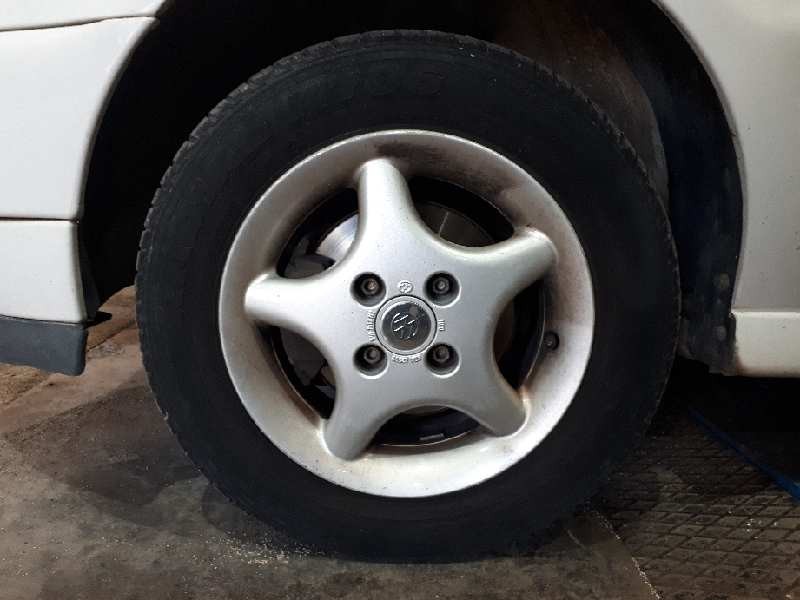 volkswagen polo berlina (6n1) del año 1997