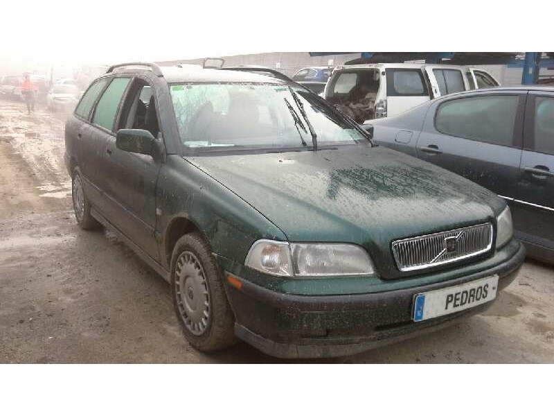 volvo v40 familiar del año 1998