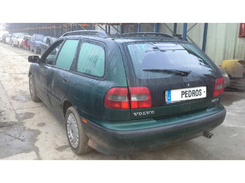 volvo v40 familiar del año 1998