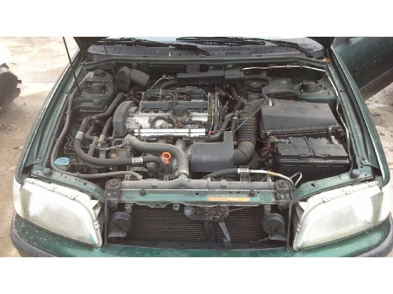 volvo v40 familiar del año 1998