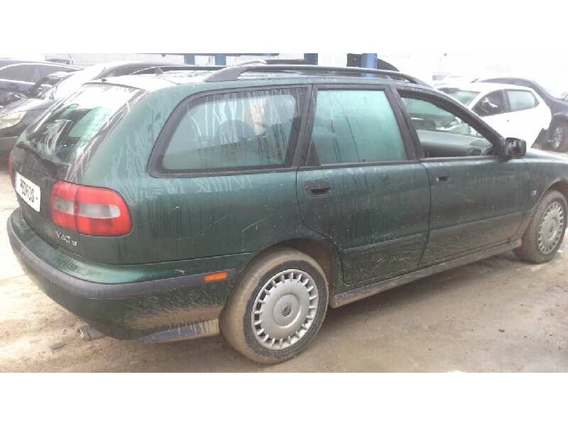 volvo v40 familiar del año 1998